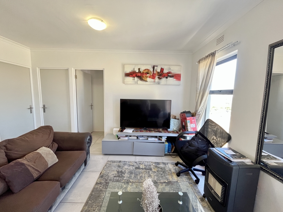 To Let 2 Bedroom Property for Rent in Parklands Western Cape